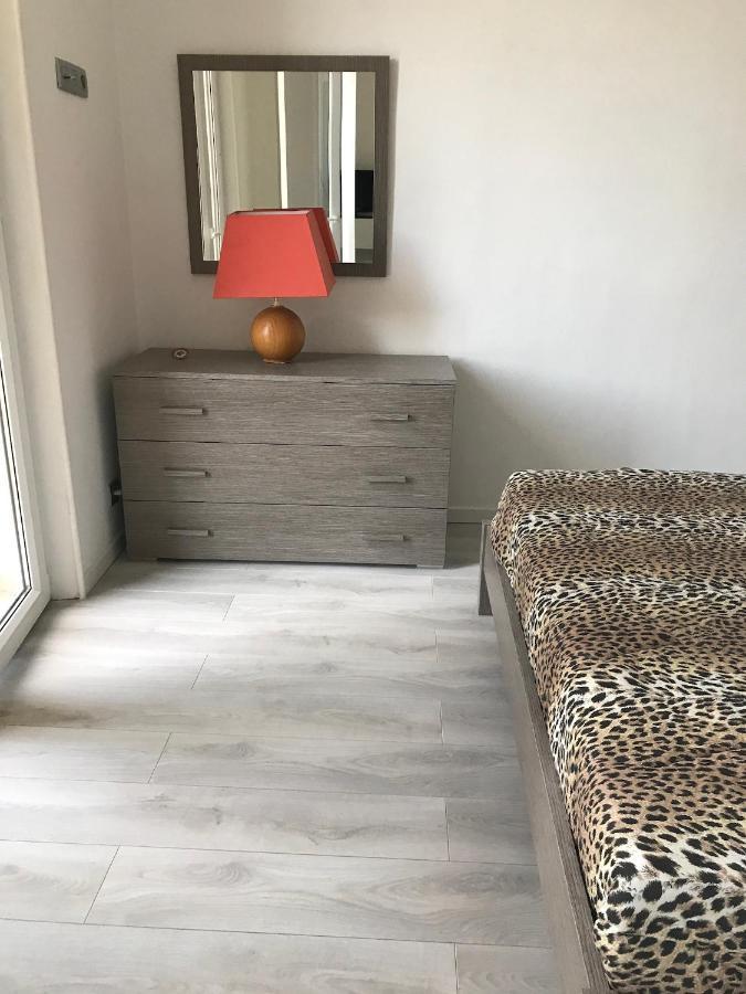 Appartement Terrasse Dans Palace Centre Ville Menton Exterior photo